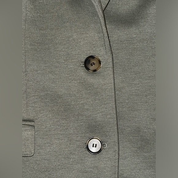 ANN TAYLOR 2-Button Blazer SIZE: 4 - Picture 7 of 9